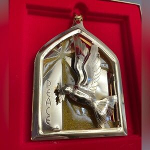 Christmas‎ Tree Ornament by Gloria Duchin Peace Dove in Classics Collection Box